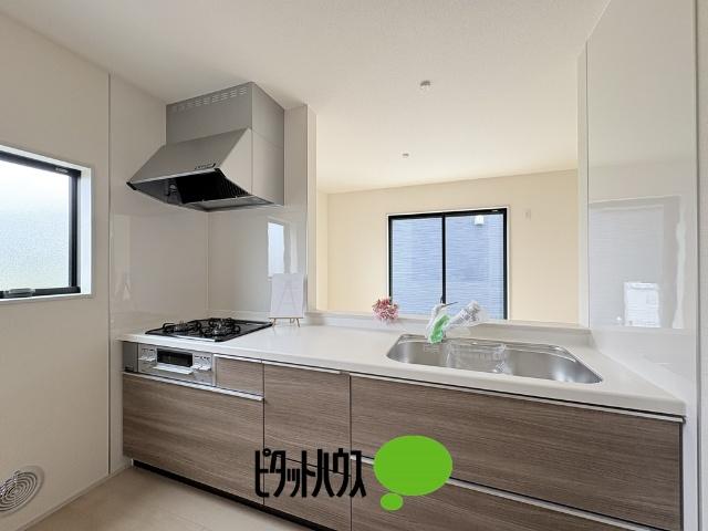 リーブルガーデン瑞穂箱根ヶ崎池廻り第4全2棟　2号棟 キッチン