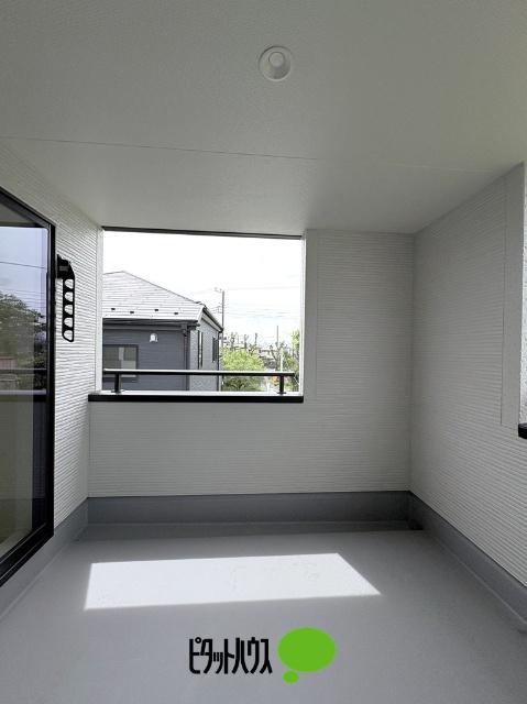リーブルガーデン瑞穂箱根ヶ崎池廻り第4全2棟　2号棟 バルコニー