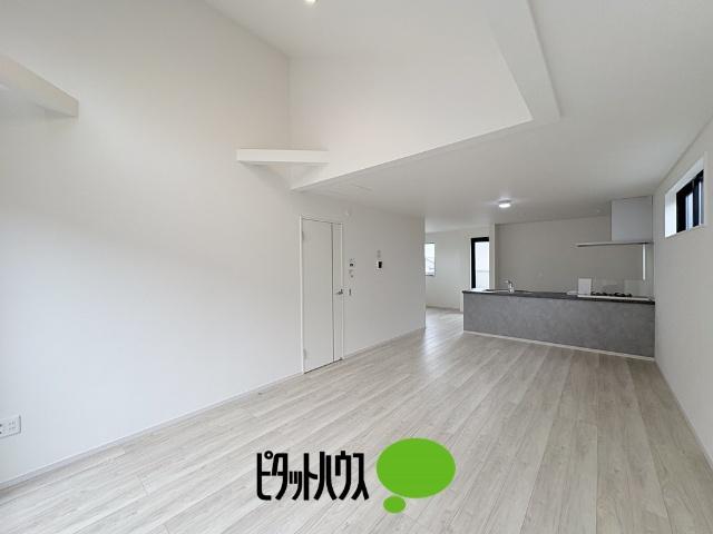 ケイアイグレイス東村山市秋津町20期 リビング