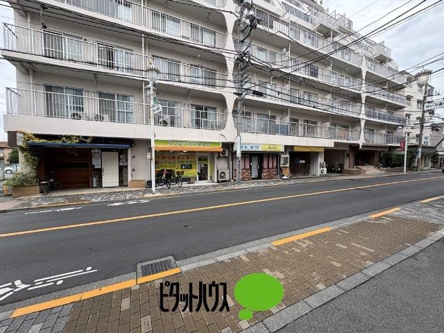 花小金井スカイハイツ 前面道路含む現地写真