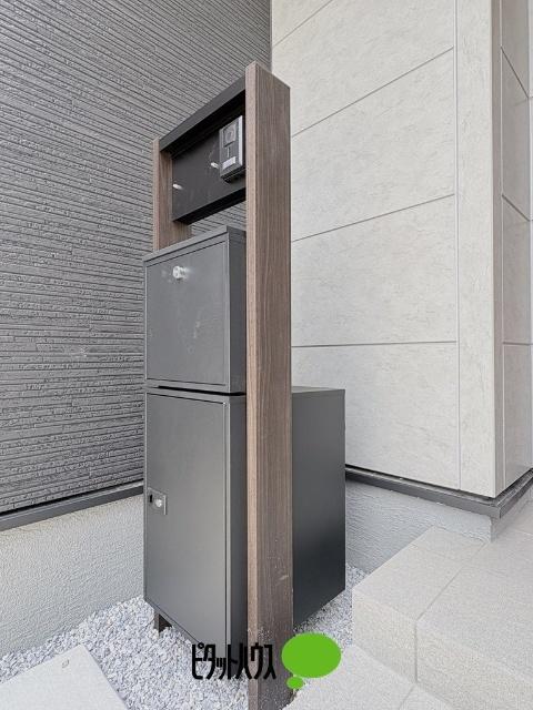 リーブルガーデン瑞穂町むさし野第2全3棟　2号棟 玄関