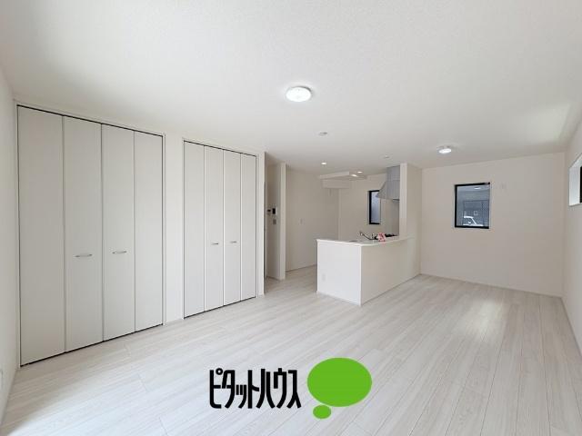 リーブルガーデン瑞穂町むさし野第2全3棟　3号棟 リビング