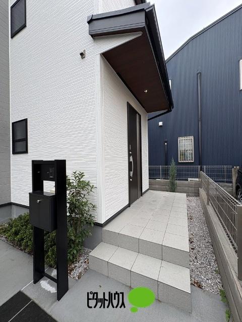 リーブルカーデン小平花小金井第二 玄関