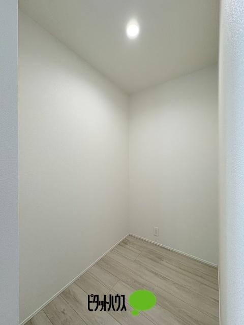 リナージュネクスジー東大和市南街3丁目第1期全2棟　2号棟 収納