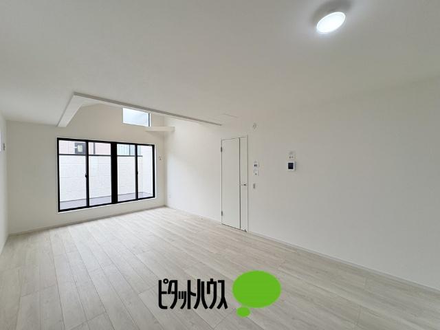 ケイアイグレイス東村山市秋津町20期 リビング