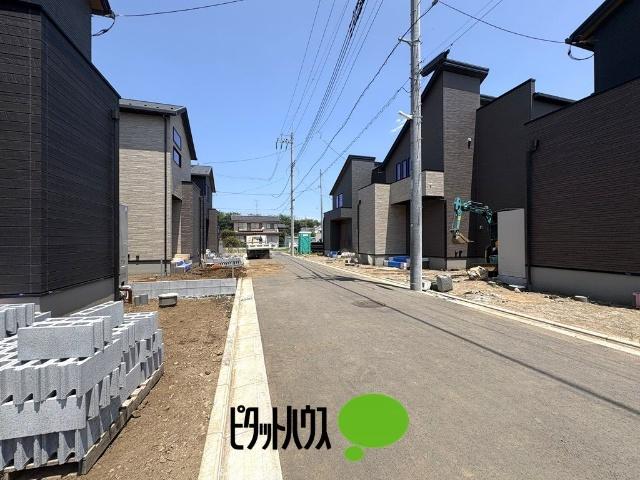 タマタウン武蔵村山三ツ木1丁目全6邸　1号棟 前面道路含む現地写真