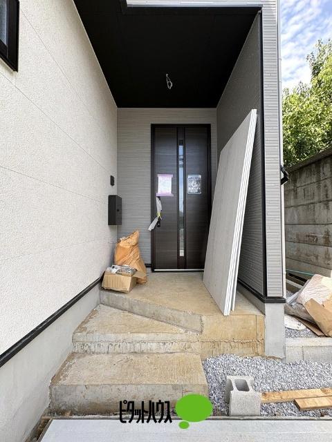 リガーレ東大和市南街13期 玄関