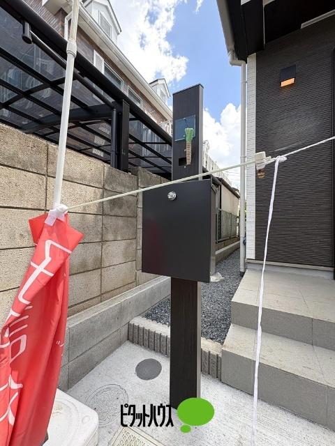 ハートフルタウン小川西町5丁目 前面道路含む現地写真