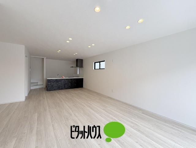 ケイアイグレイ小平市小川西町3期全4棟　6号棟 リビング