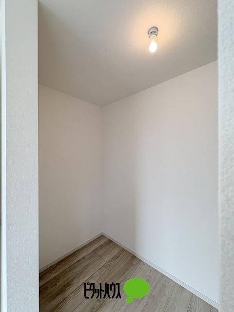 ケイアイグレイ小平市小川西町3期全4棟　6号棟 収納