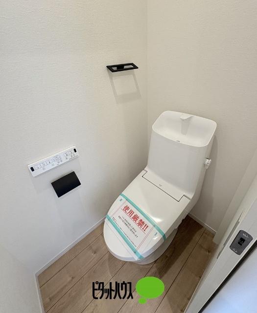 ケイアイグレイ小平市小川西町3期全4棟　8号棟 トイレ