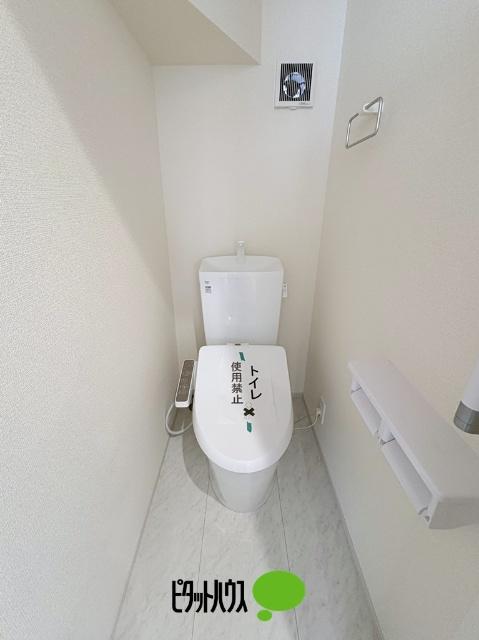 リーブルガーデン武蔵村山本町第8全2棟　1号棟 トイレ
