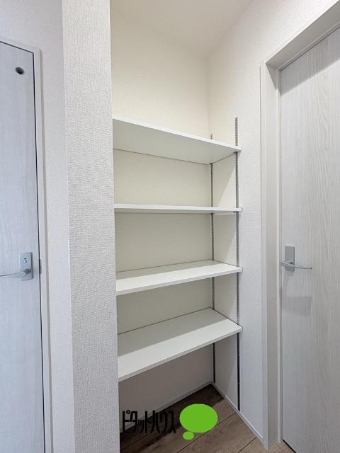 リーブルガーデン武蔵村山本町第8全2棟　1号棟 収納