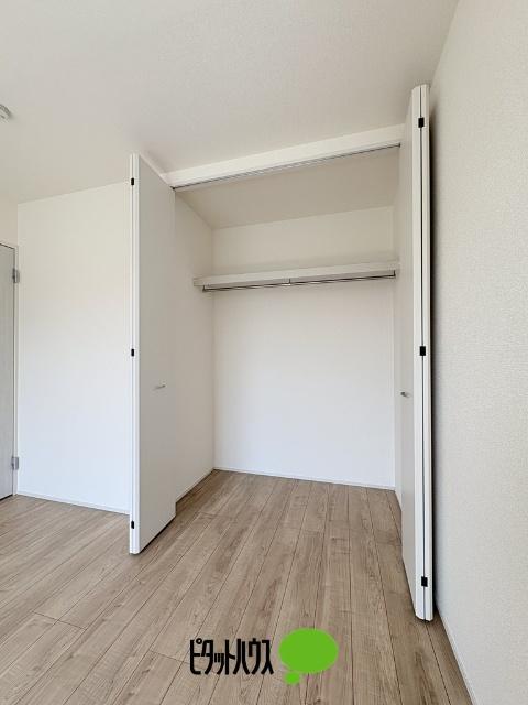 リーブルガーデン武蔵村山本町第8全2棟　1号棟 収納