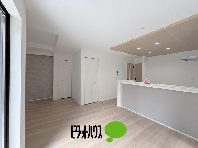 グラファーレ武蔵村山市残堀3期全4棟　4号棟 リビング