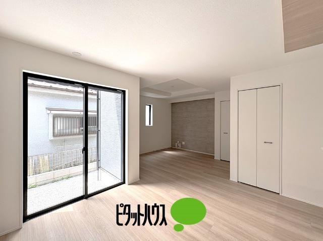 グラファーレ武蔵村山市残堀3期全4棟　4号棟 リビング