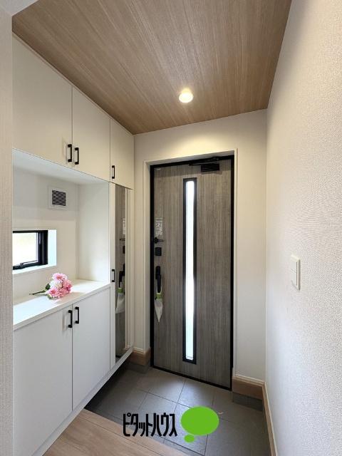 グラファーレ武蔵村山市残堀3期全4棟　4号棟 玄関