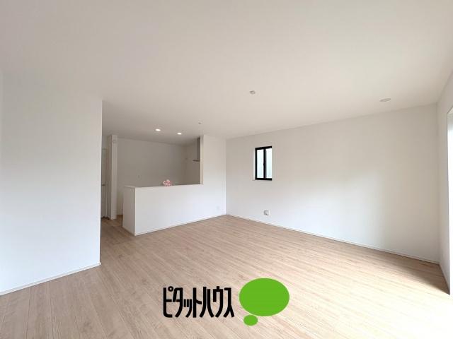 ハートフルタウン瑞穂町長岡3期全2棟　A号棟 リビング