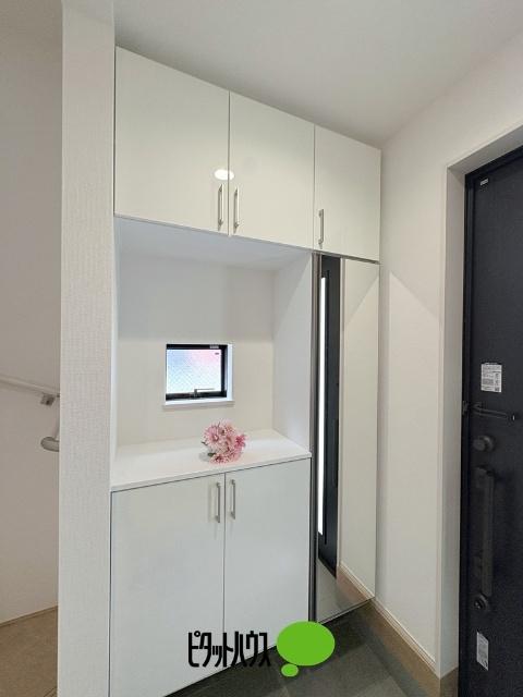 ハートフルタウン瑞穂町長岡3期全2棟　A号棟 玄関