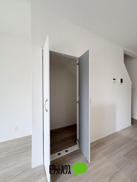 ハートフルタウン瑞穂町長岡3期全2棟　B号棟 収納