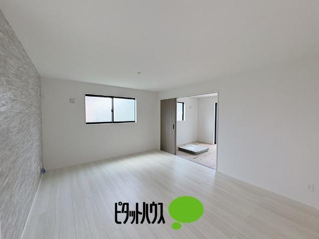 グラファーレ東村山市恩多町26期全8棟　4号棟 リビング
