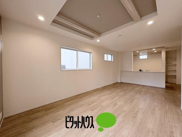 武蔵村山市中原2丁目全2棟　1号棟 リビング