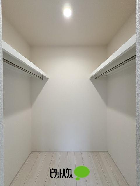 武蔵村山市中原2丁目全2棟　2号棟 収納
