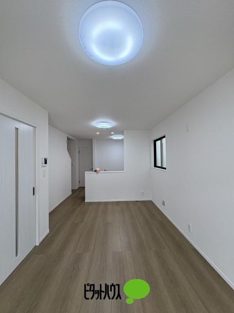 ハートフルタウン小平市回田町　B号棟 リビング