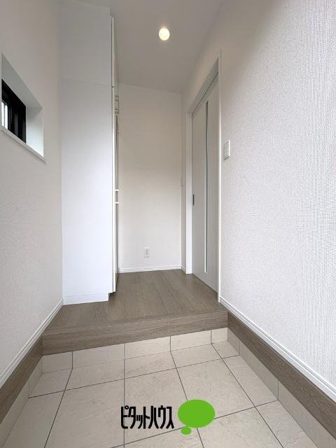 ハートフルタウン小平市回田町　B号棟 玄関