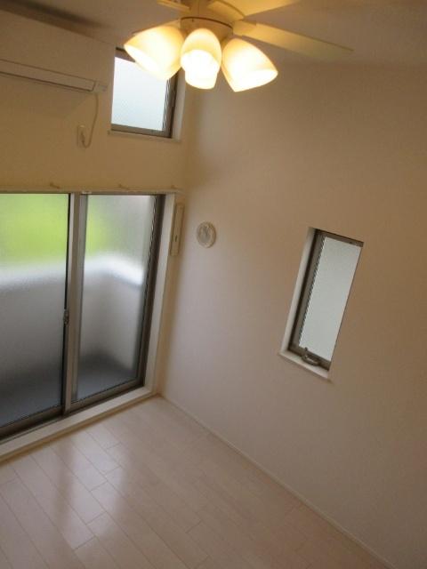 サダルスウド（203） リビング