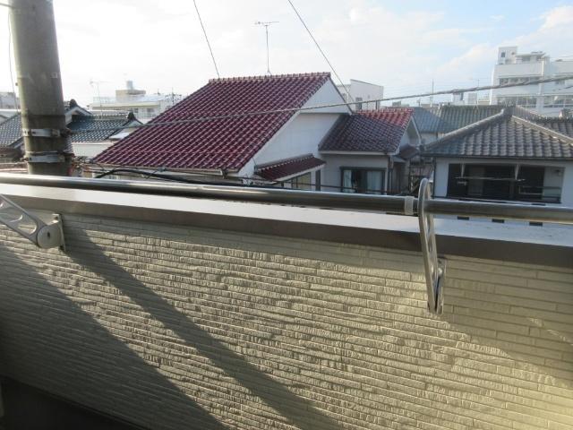 ジュネス上石川町（301） バルコニー