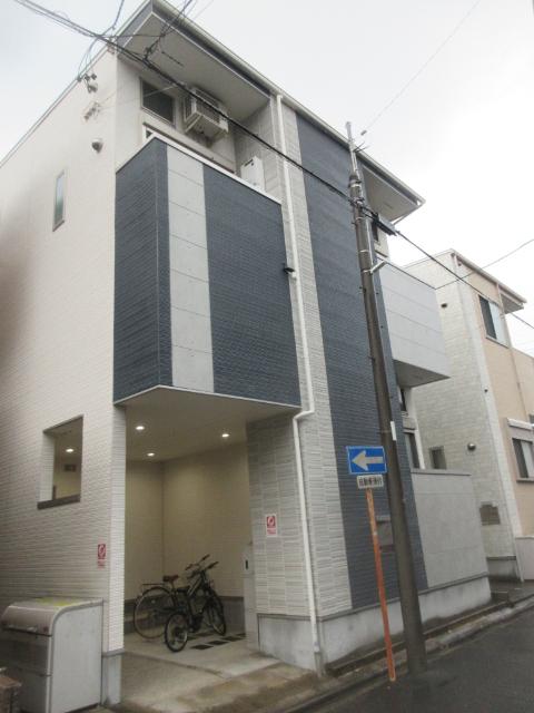 BLUE GARDEN（102） 外観
