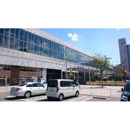 富山駅(JR　北陸新幹線)：651m