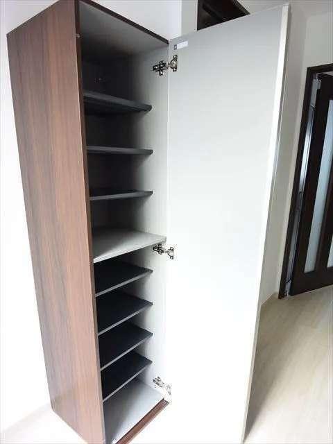 H&N（103） 玄関