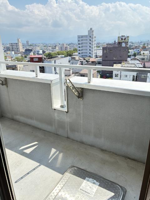 アクシルコート石倉町（701） バルコニー