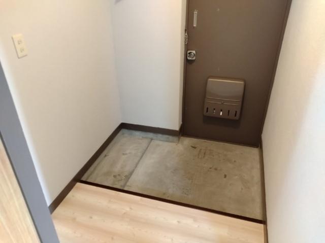コンチネンタル布瀬Ⅰ（405） 玄関
