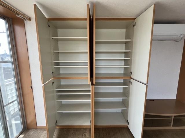 ヴィベール磯部（303） 収納