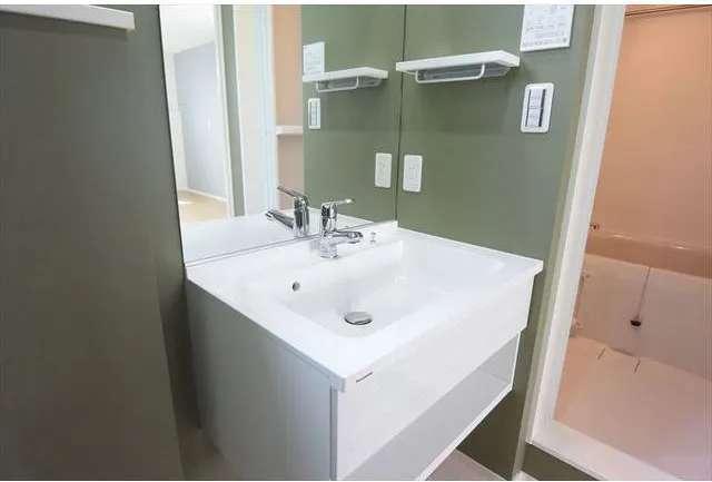 富山市秋吉新町アパート 洗面