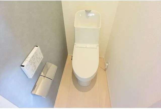 富山市秋吉新町アパート トイレ
