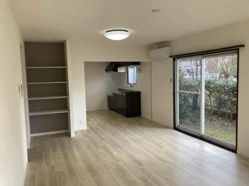 富山市新根塚町アパート リビング