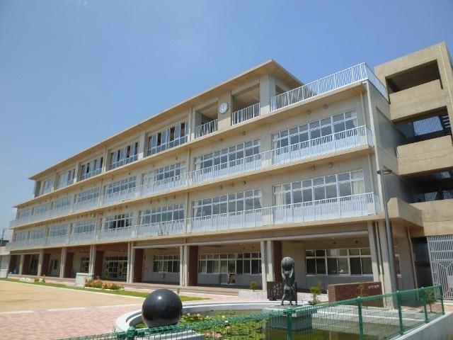 富山市立西田地方小学校：470m