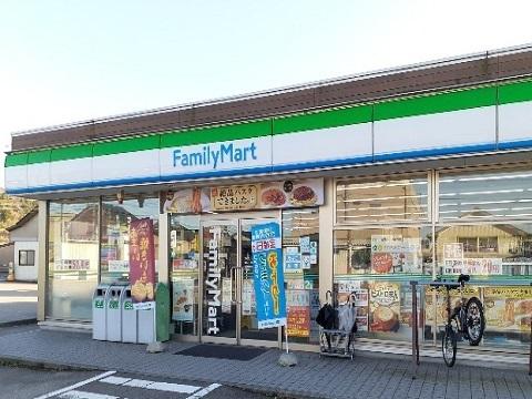 ファミリーマート富山八尾福島店：296m