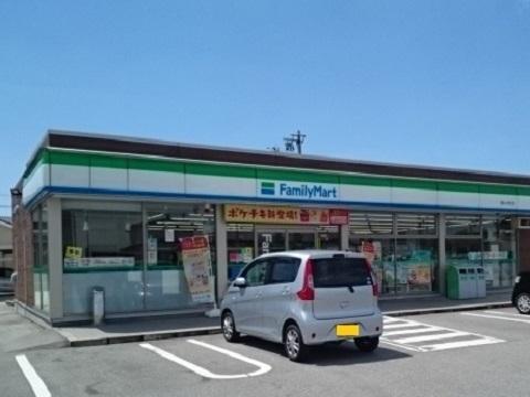 ファミリーマート富山上赤江店：384m