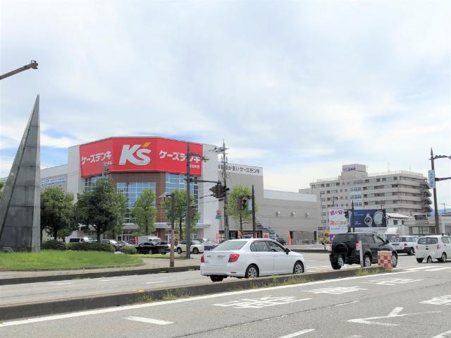 ケーズデンキ富山本店：777m
