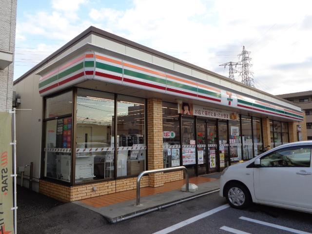 セブンイレブン富山窪新町店：488m