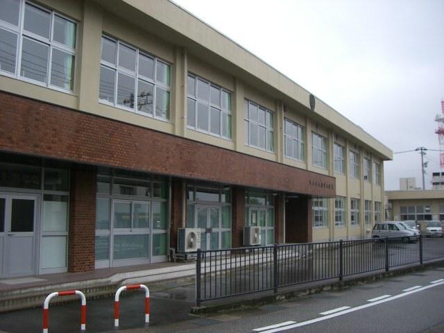 富山市立山室小学校：1212m