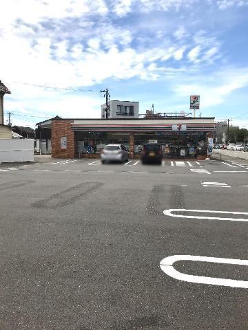 セブンイレブン富山公文名店：202m