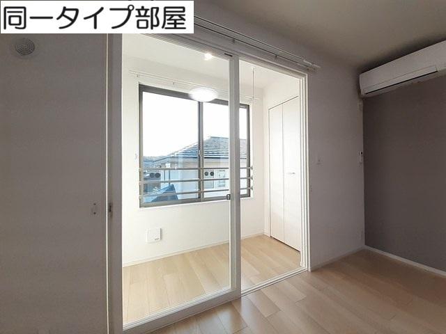 メゾン　ラ　ヴェール（202） バルコニー