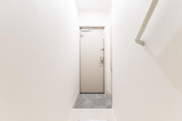 ウェルモート曙町（203） 玄関