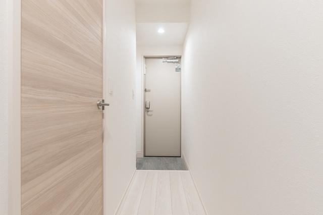ウェルモート曙町（101） 玄関